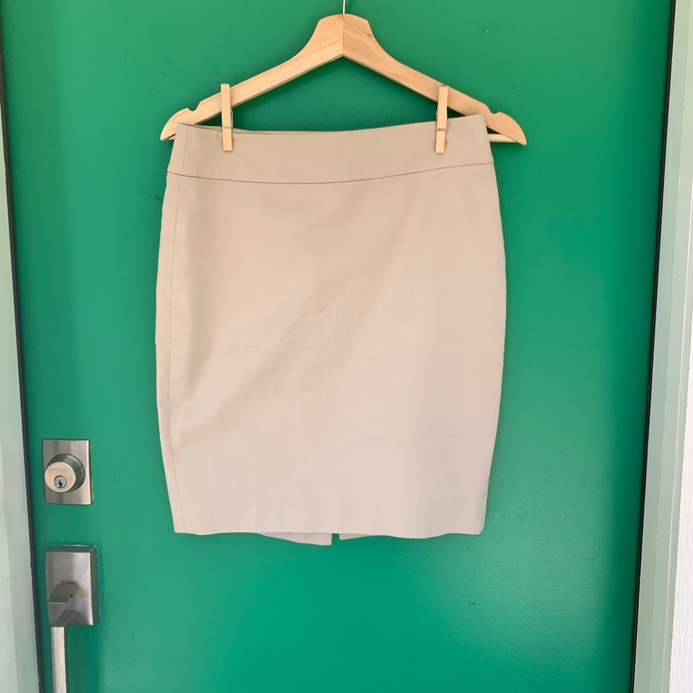 Ann Taylor Lined Cream Pencil Skirt